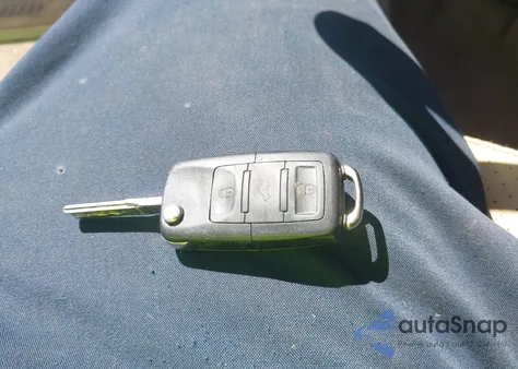 2004 Volkswagen New Beetle Gls 2.0L из США, поврежденный, VIN 3VWCK31C34M415802